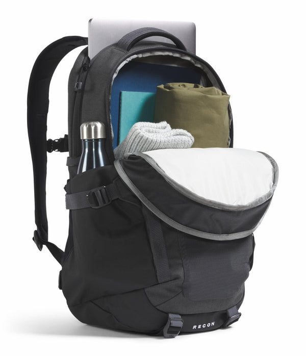 The North Face NF0A52SH Recon